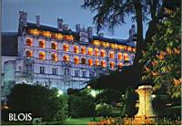 Blois, Chateau, Square Victor Hugo et facade Francois Ier du chateau